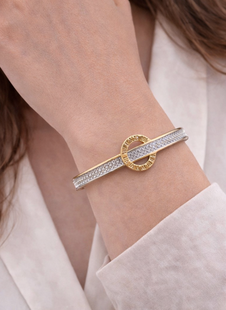 Aurelia Roman Crystal Bangle – Gold